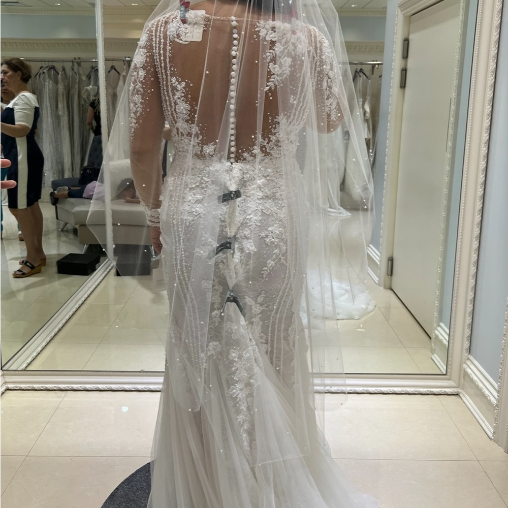 Pronovias Wedding dress